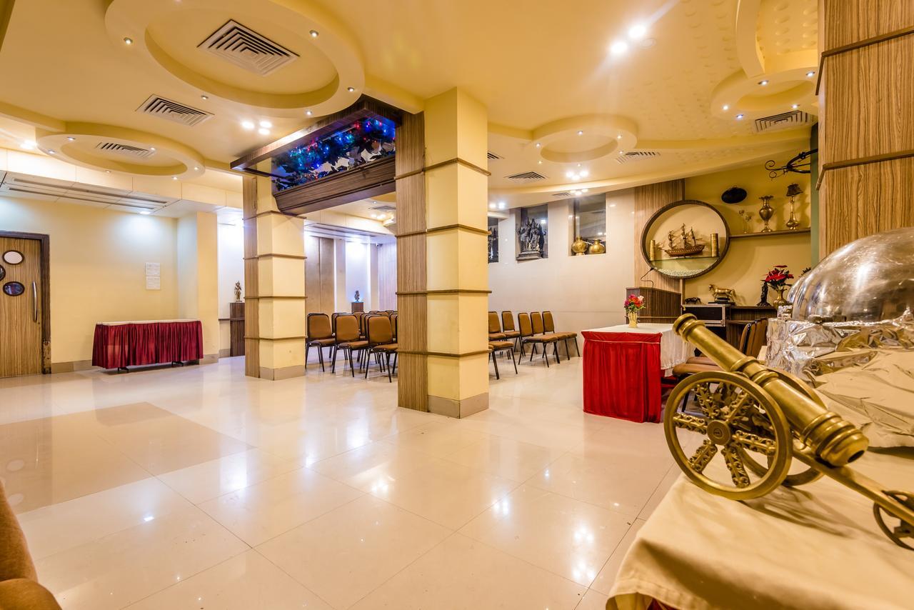 Hotel Panchratna Panvel Esterno foto