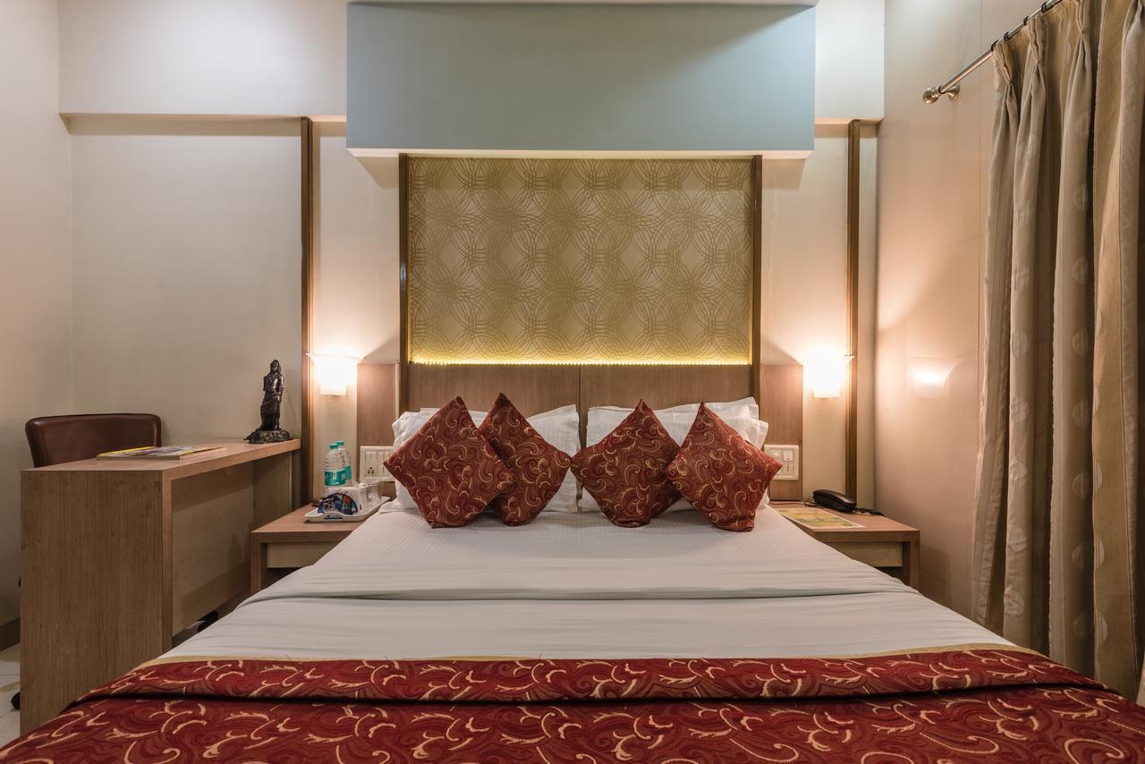 Hotel Panchratna Panvel Esterno foto
