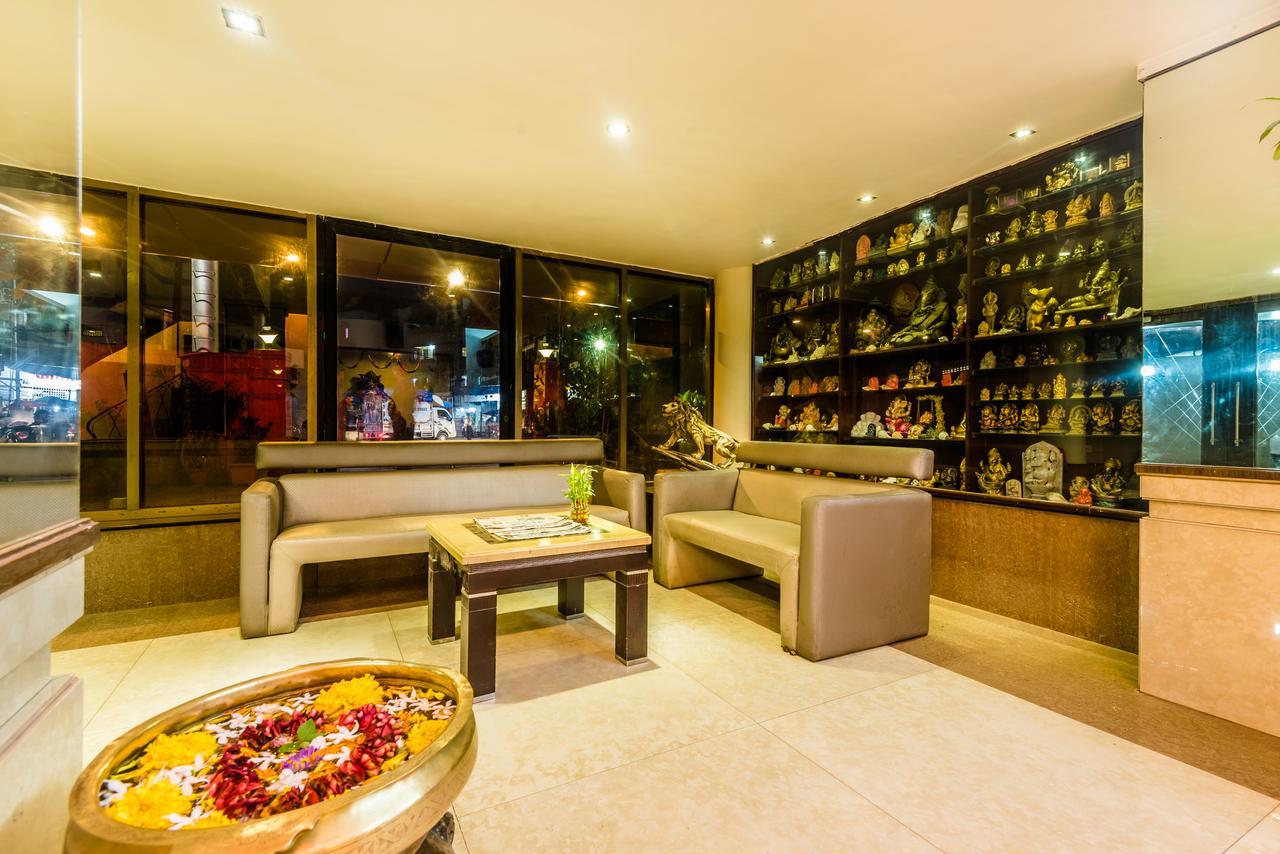Hotel Panchratna Panvel Esterno foto