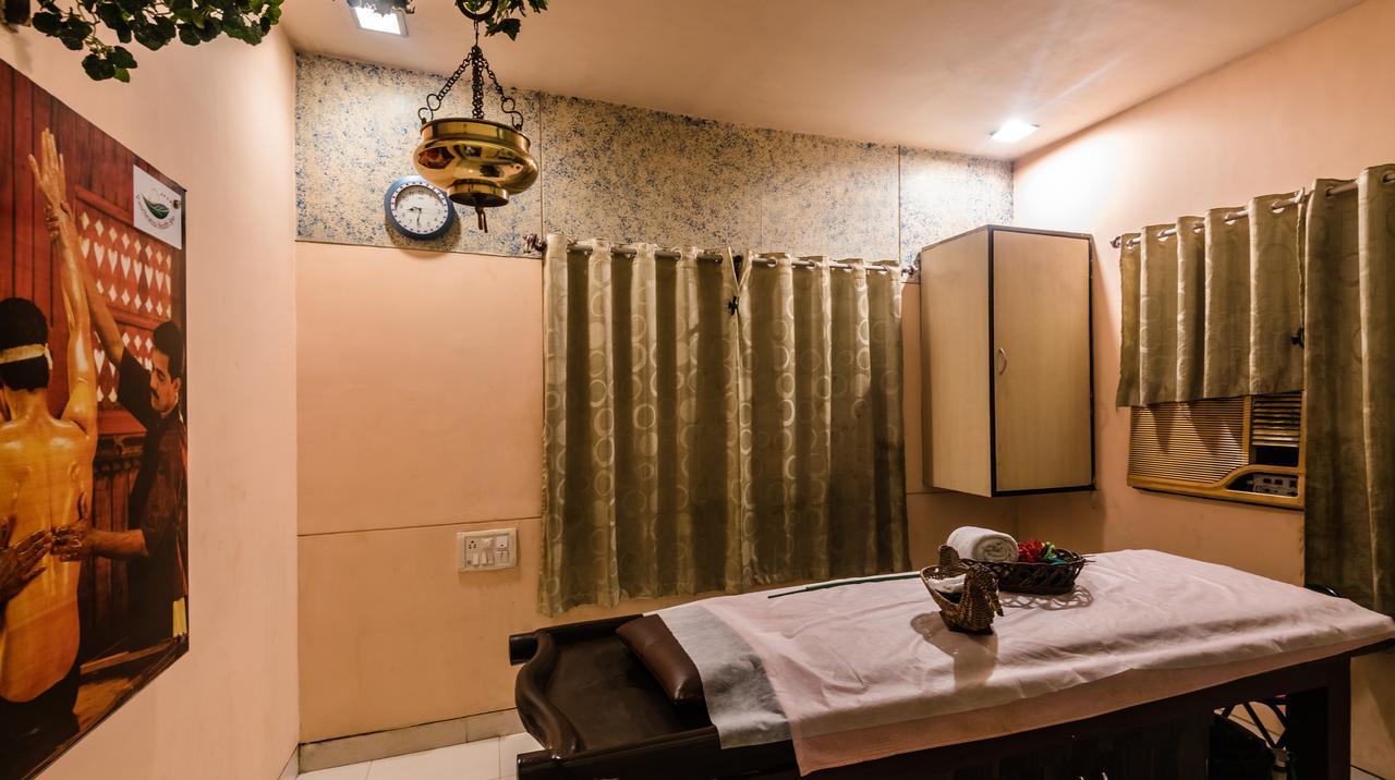 Hotel Panchratna Panvel Esterno foto
